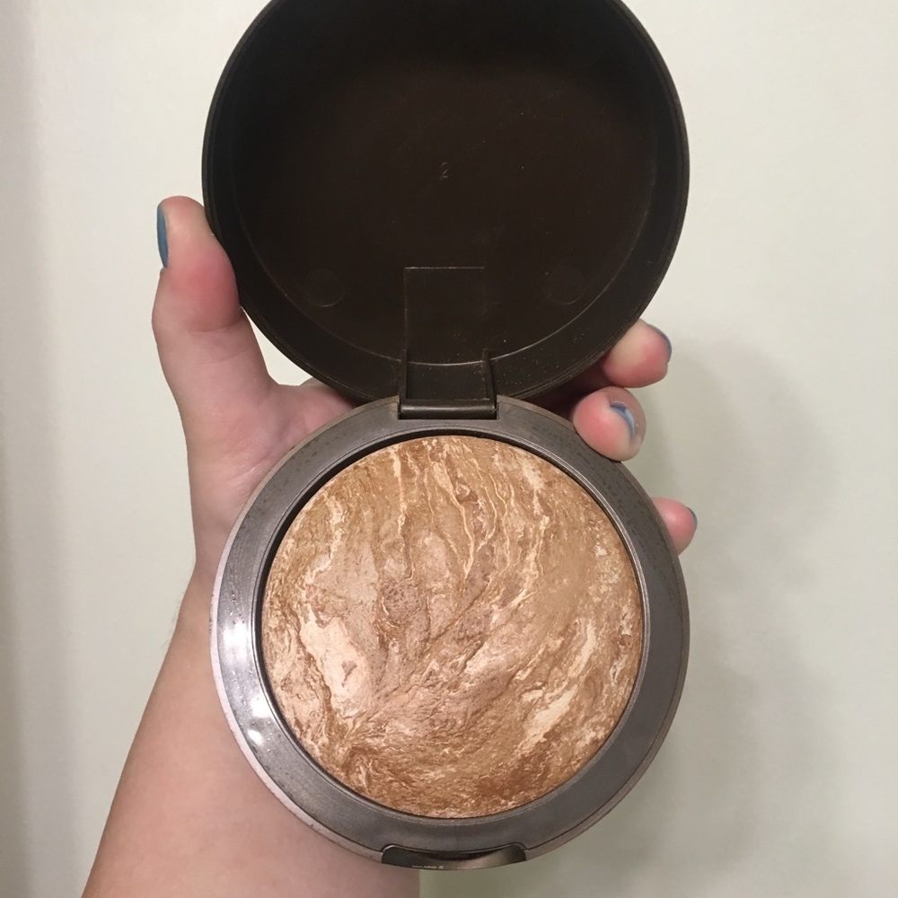 Laura Geller Baked Body Frosting in Tahitian Glow